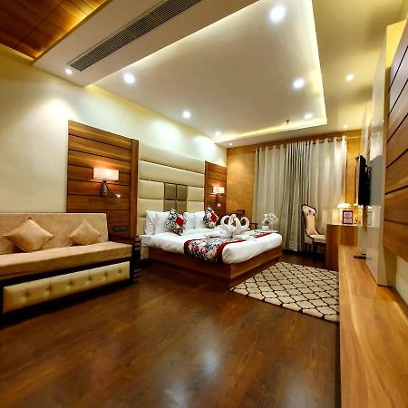 Hotel Makhan Residency Amritsar Exterior photo